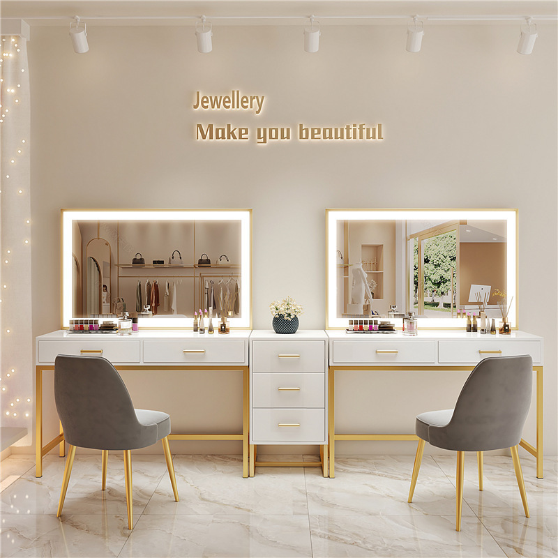 Nail art makeup artist studio  - đánh giá và giá Beauty And Makeup Studio