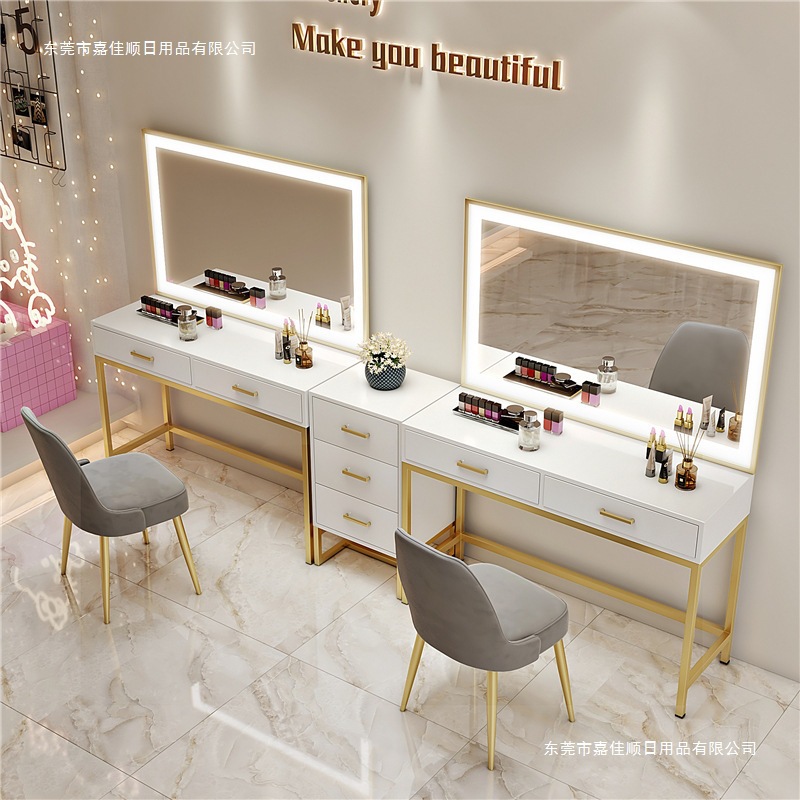 Nail art makeup artist studio  - đánh giá và giá Beauty And Makeup Studio