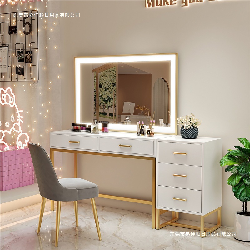 Nail art makeup artist studio  - đánh giá và giá Beauty And Makeup Studio